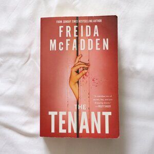 The Tenant by Freida McFadden | Thriller | Suspense‎ | Fiction | Paperback